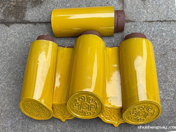 寺庙琉璃瓦-嫩黄